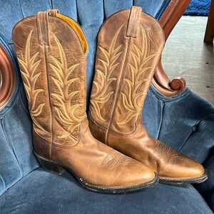 Men’s Nocona boots